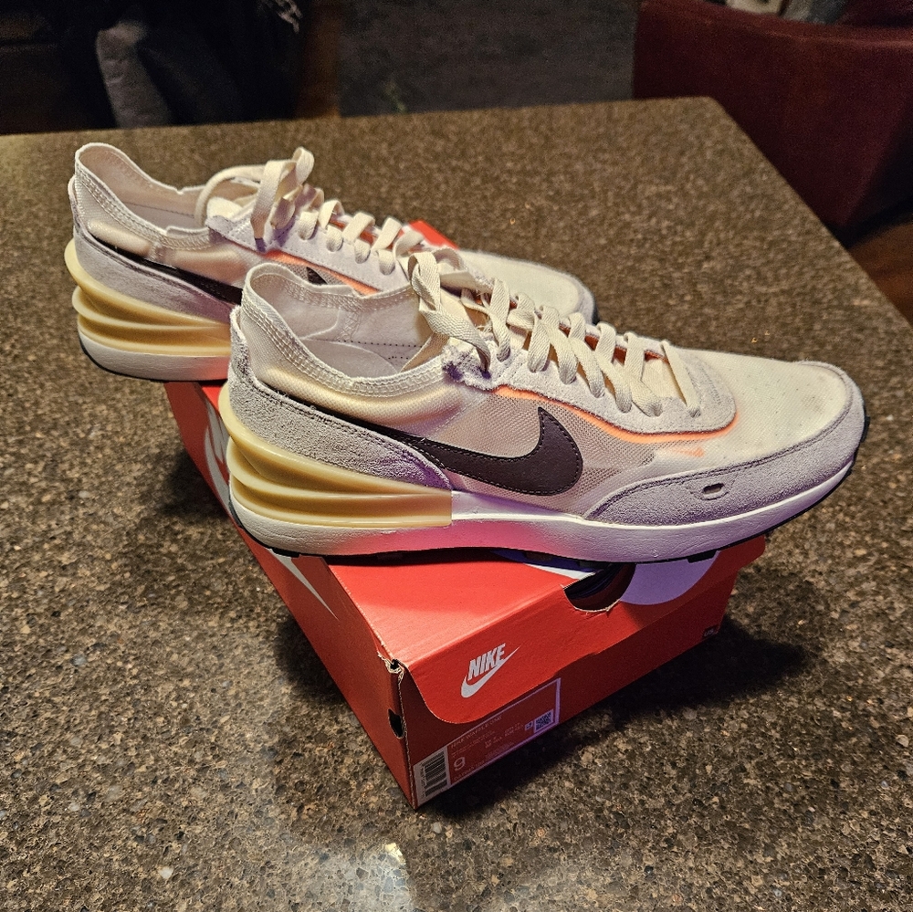 Men's Nike Waffle One Natural/Lt Chocolate size 9